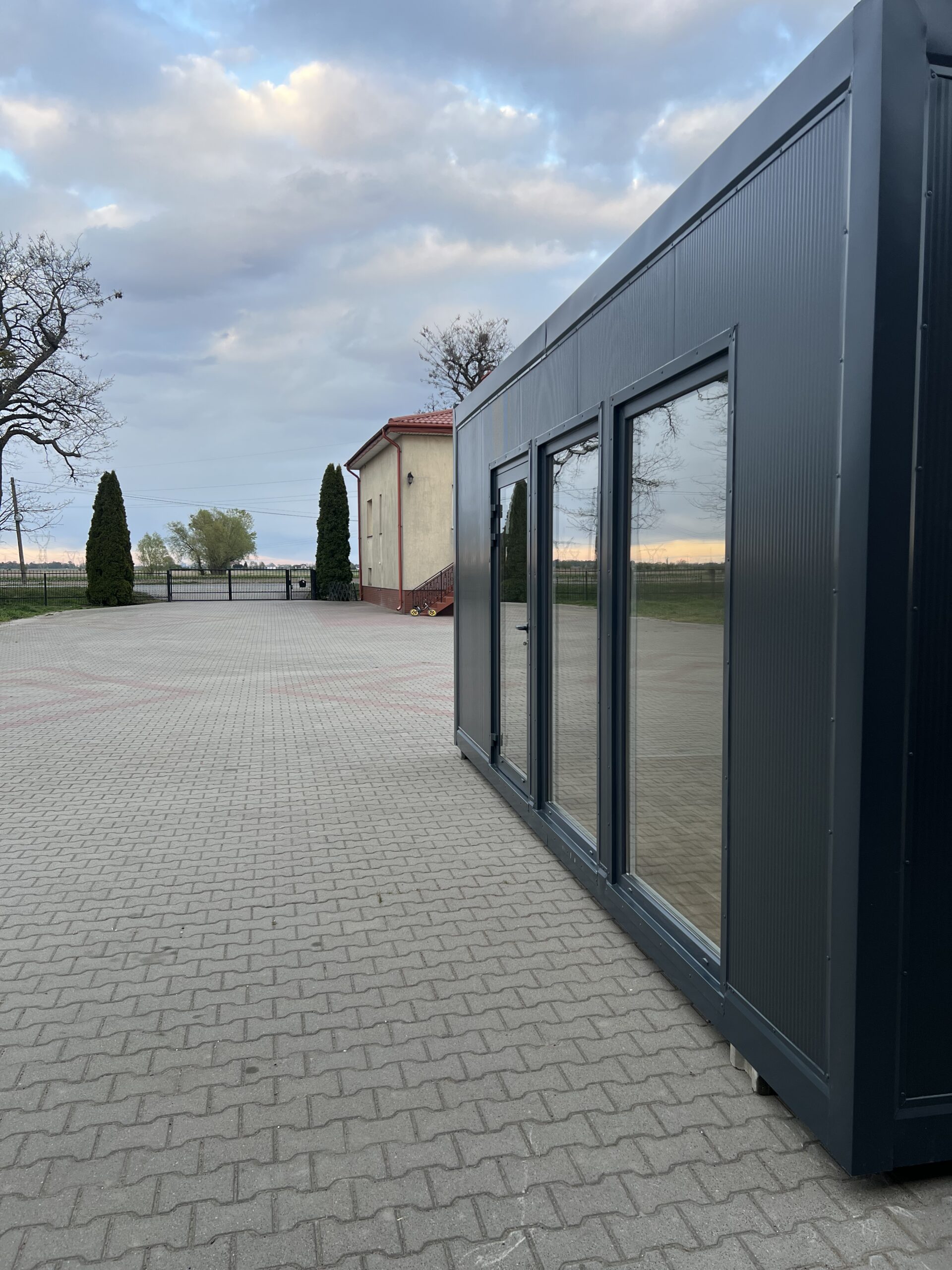Kontener Handlowy 15m2 pusty z klimatyzacją - obrazek 2