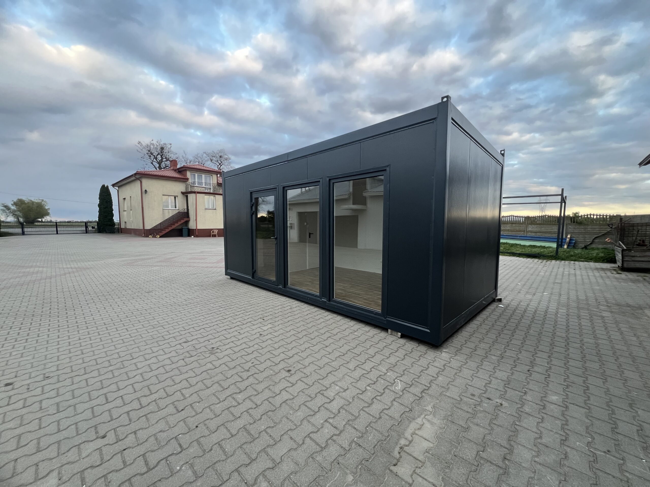 Kontener Handlowy 18m2 WC + aneks kuchenny z klimatyzacją - obrazek 4